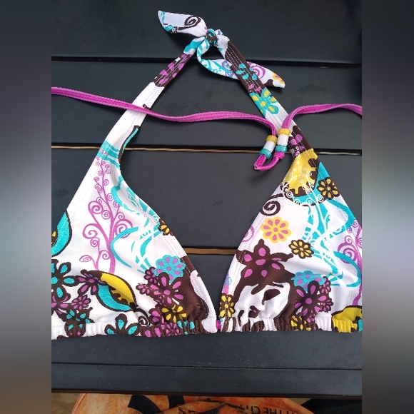 Two String Bikini Tops - Michael Kors, Size Small, & Body Glove, Girl's … - Picture 9 of 14